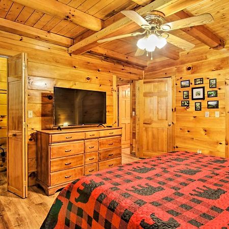 Charming Pigeon Forge Cabin With Private Hot Tub! Sevierville Exterior foto