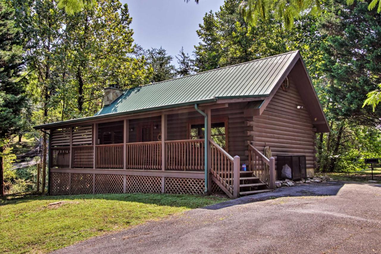 Charming Pigeon Forge Cabin With Private Hot Tub! Sevierville Exterior foto